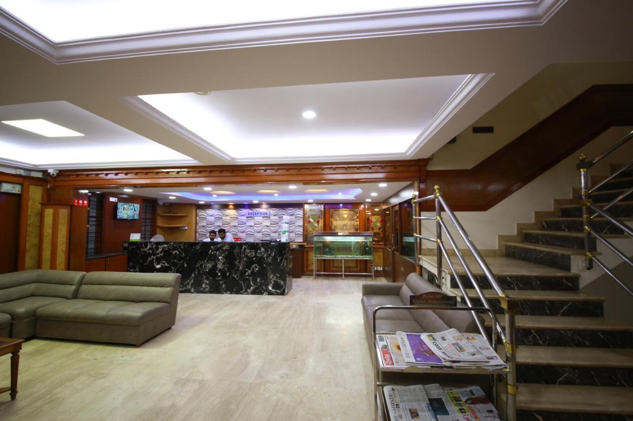 Hotel Chetan International Bangalore Exterior photo